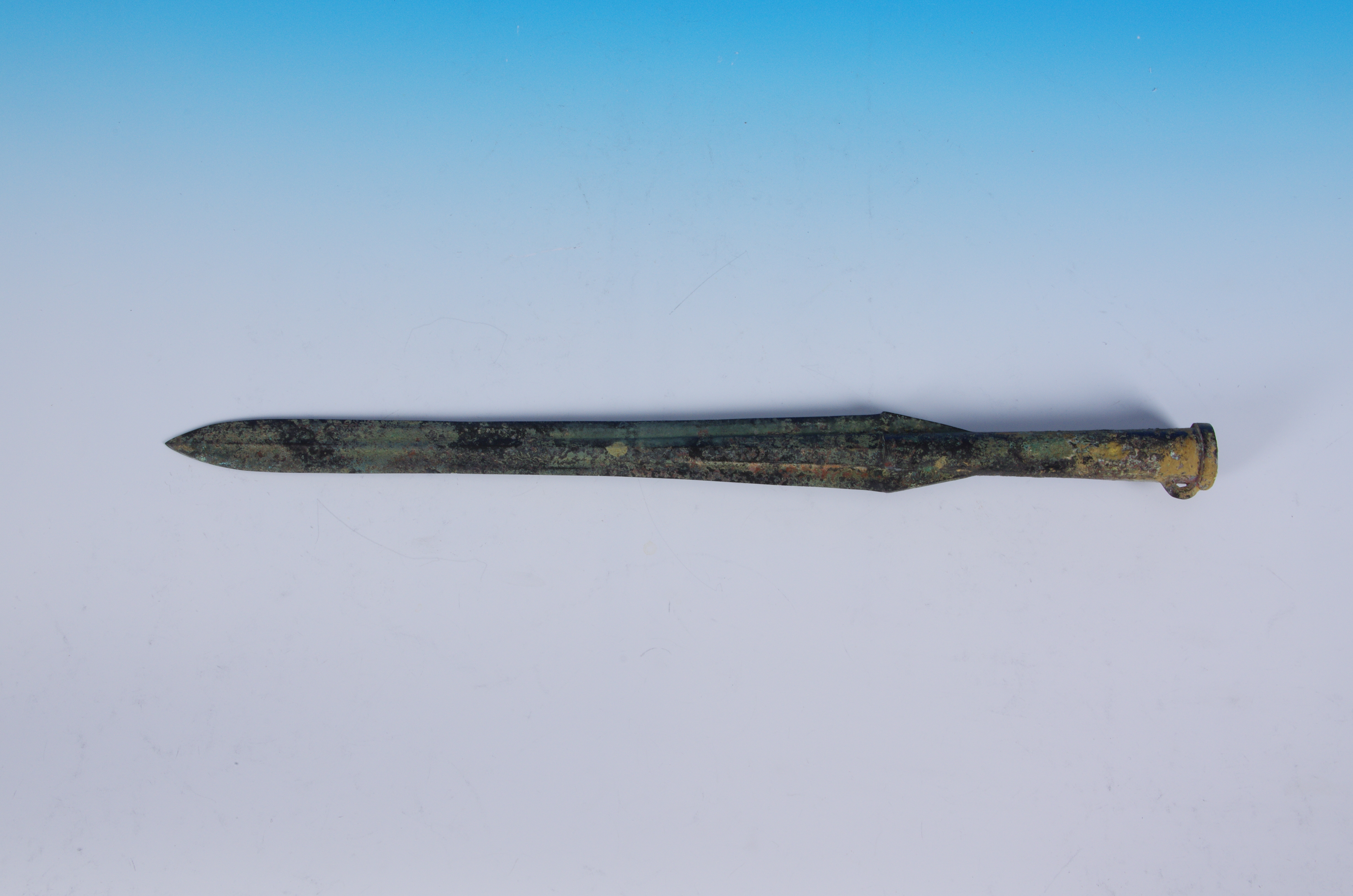 동모(銅鉾) 이미지